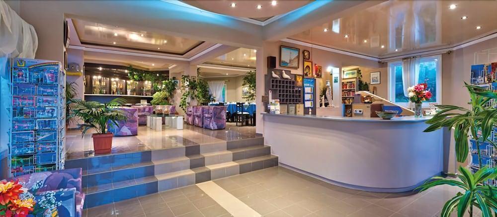 Hotel Koukouras Σταλός Εξωτερικό φωτογραφία