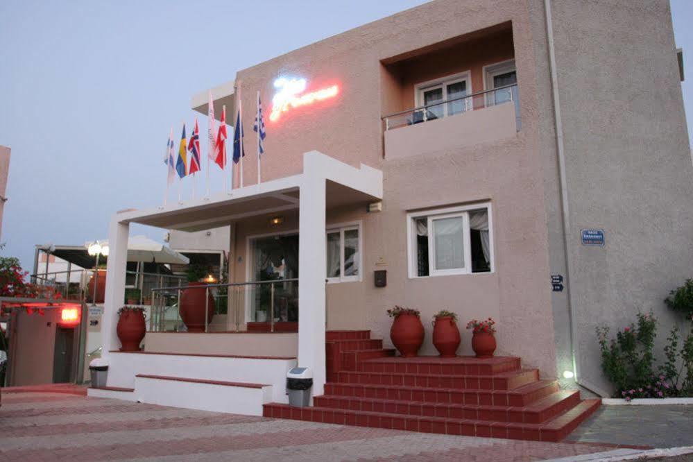 Hotel Koukouras Σταλός Εξωτερικό φωτογραφία